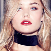 Kaamastra Bold Velvet Choker